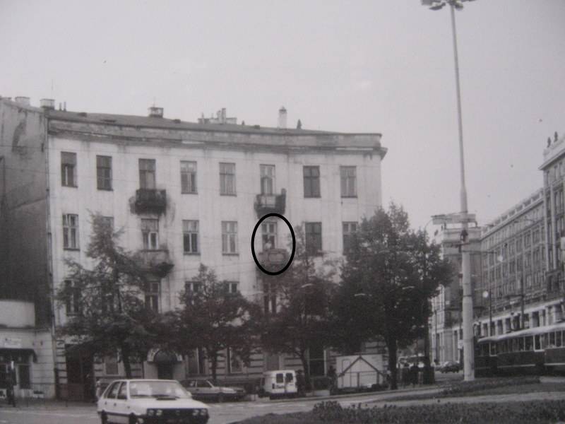 Fig 18. My eighteenth hideout at the Savior’s Square (our balcony marked by circle). Fig 18. My eighteenth hideout at the Savior’s Square (our balcony marked by circle).