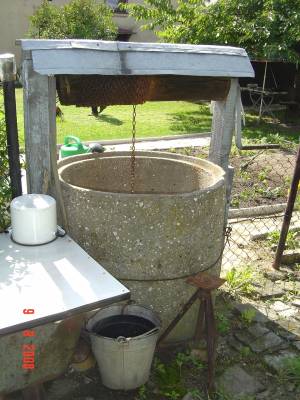 Fig. 19. The well at Wieczorek’s yard. Fig. 19. The well at Wieczorek’s yard.